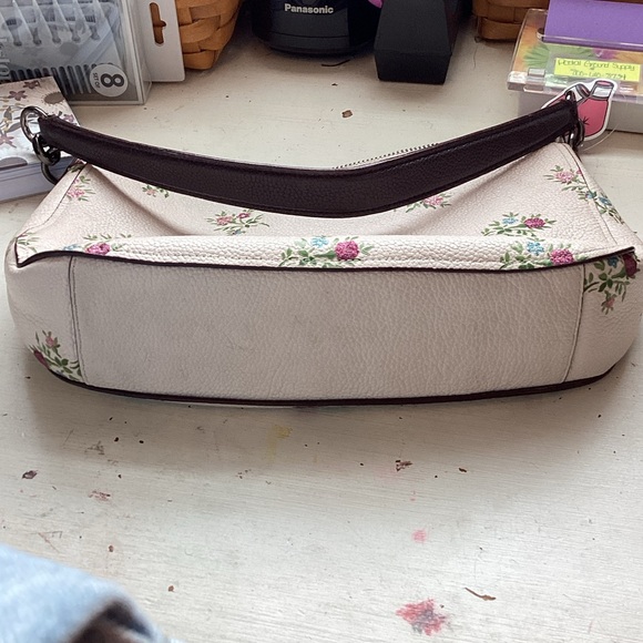 Coach Floral Patterned Cream Shoulder Bag - Picture 5 of 5
